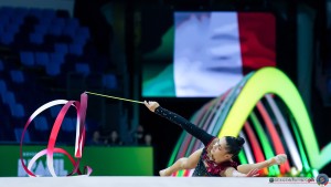 q raffaeli sofia ita sfe07680 copia simone ferraro ph